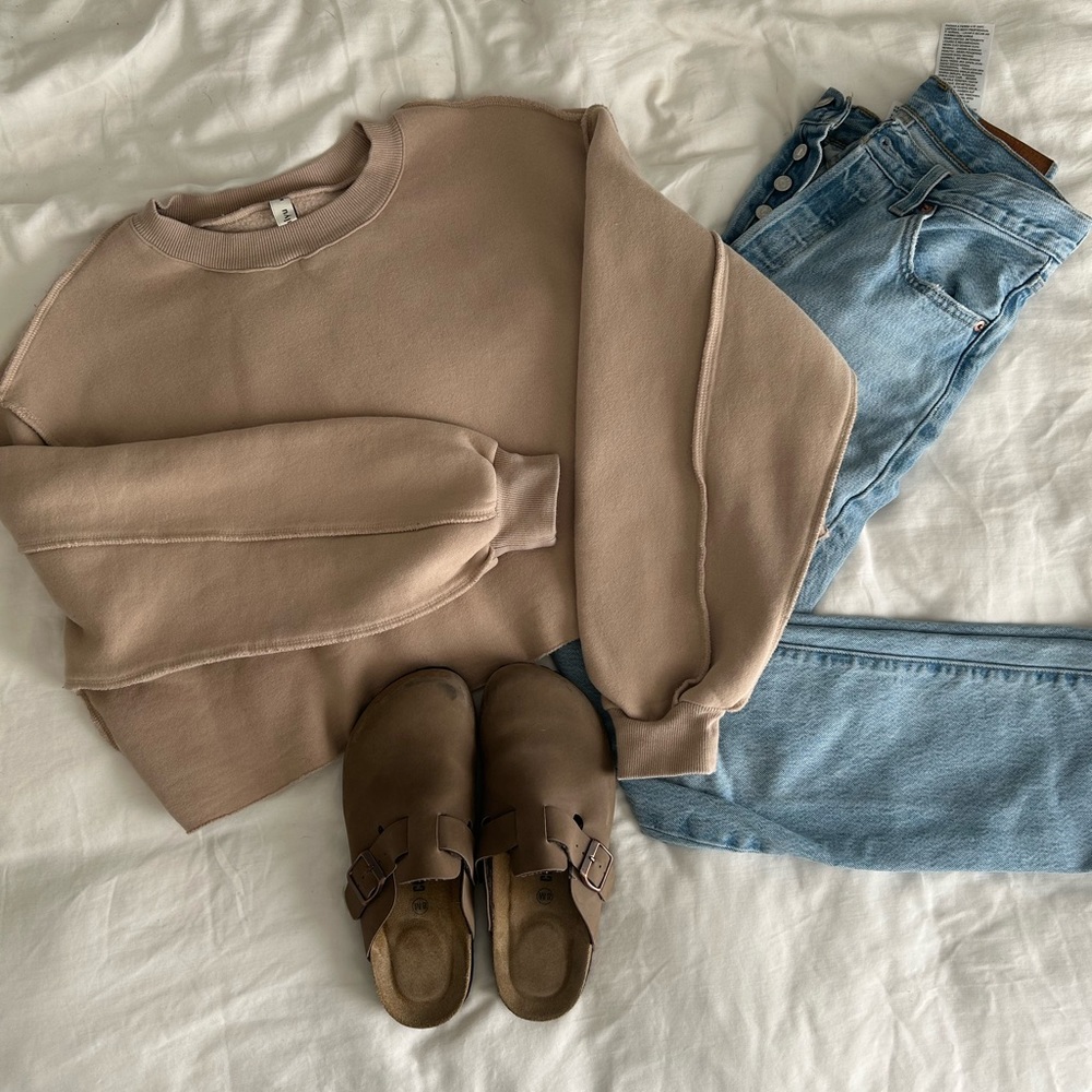 Cropped Sweatshirt